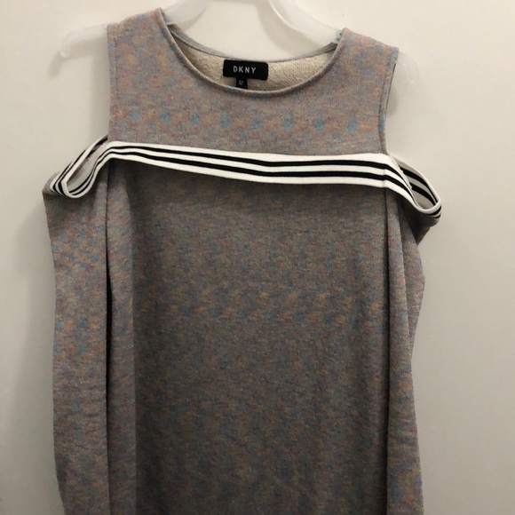 Cold shoulder dress - Picture 1 of 3